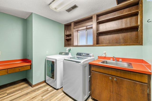 3124 S Cascade St, Kennewick, WA 99337