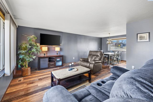 3124 S Cascade St, Kennewick, WA 99337