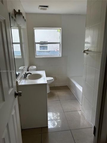 5221 NW 15th Ct, Lauderhill, FL 33313