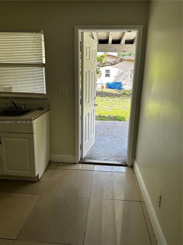 5221 NW 15th Ct, Lauderhill, FL 33313