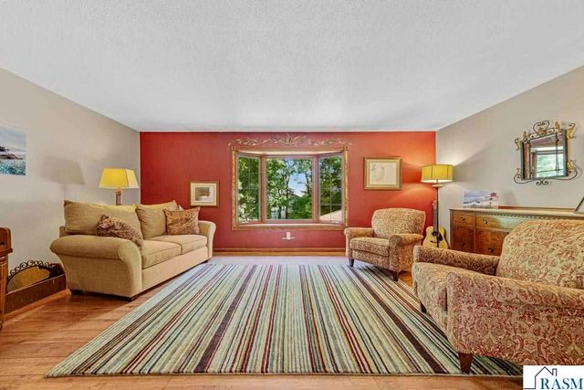 117 Marquette Avenue, North Mankato, MN 56003