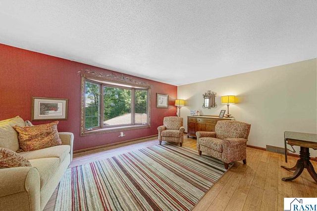 117 Marquette Avenue, North Mankato, MN 56003