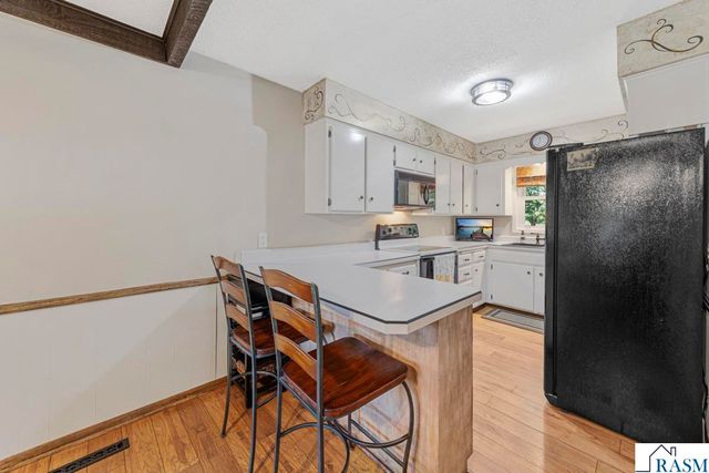 117 Marquette Avenue, North Mankato, MN 56003