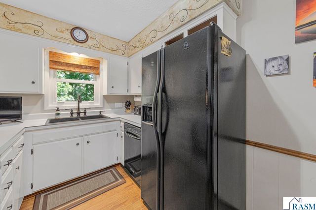 117 Marquette Avenue, North Mankato, MN 56003