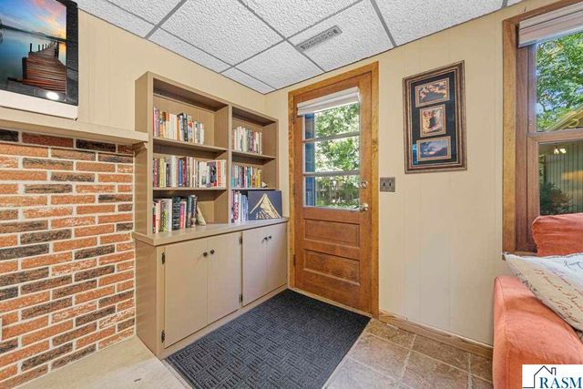 117 Marquette Avenue, North Mankato, MN 56003