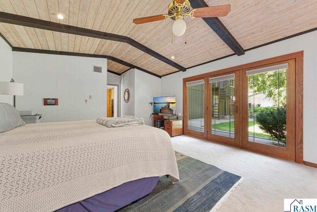 117 Marquette Avenue, North Mankato, MN 56003