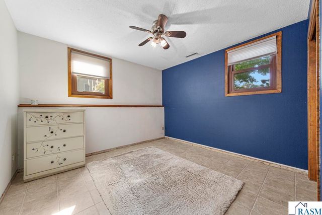 117 Marquette Avenue, North Mankato, MN 56003