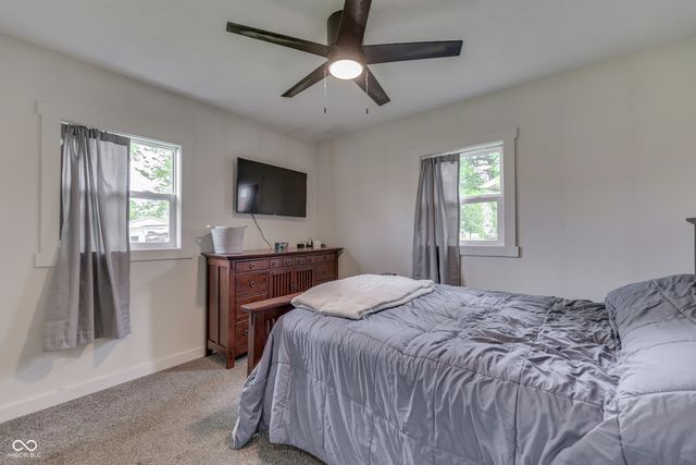 419 Hollybrook Drive, New Whiteland, IN 46184