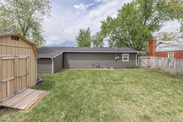 419 Hollybrook Drive, New Whiteland, IN 46184