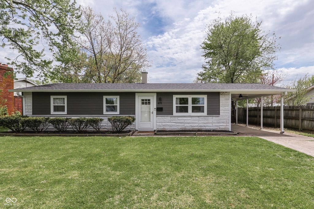 419 Hollybrook Drive, New Whiteland, IN 46184