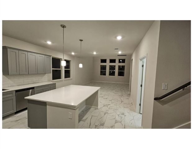 212 Comet Pointe DR, Georgetown, TX 78628