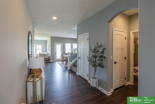10217 S 109 Street, Papillion, NE 68046
