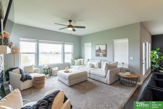 10217 S 109 Street, Papillion, NE 68046
