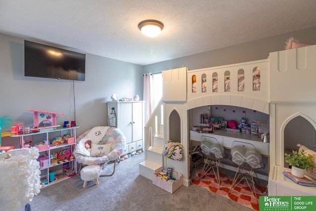 10217 S 109 Street, Papillion, NE 68046