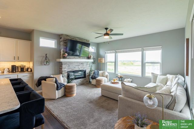 10217 S 109 Street, Papillion, NE 68046