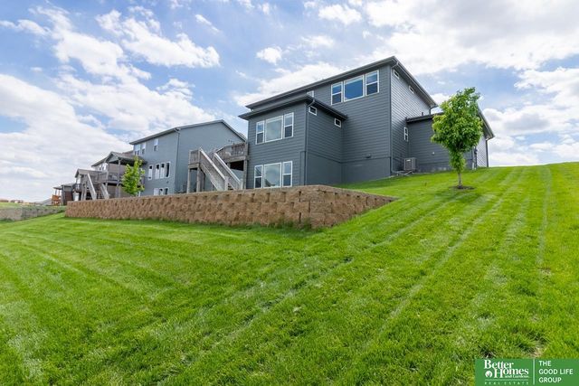 10217 S 109 Street, Papillion, NE 68046