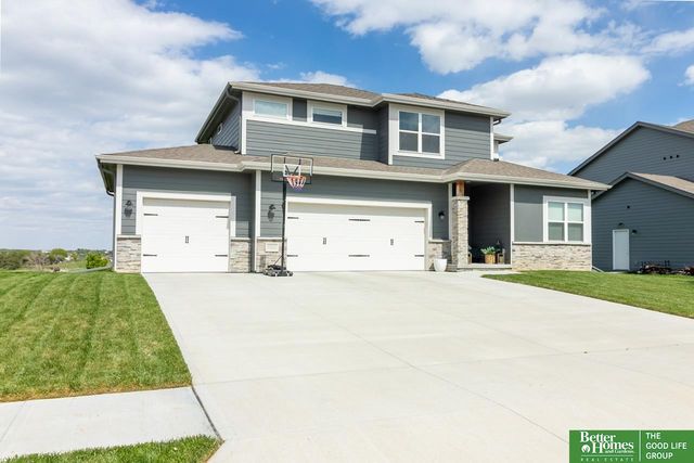 10217 S 109 Street, Papillion, NE 68046