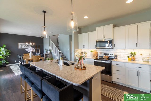 10217 S 109 Street, Papillion, NE 68046