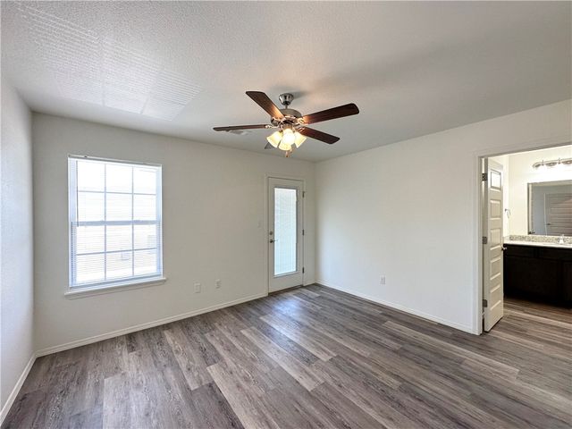 4223 W Santa Fe Street 2, Fayetteville, AR 72704