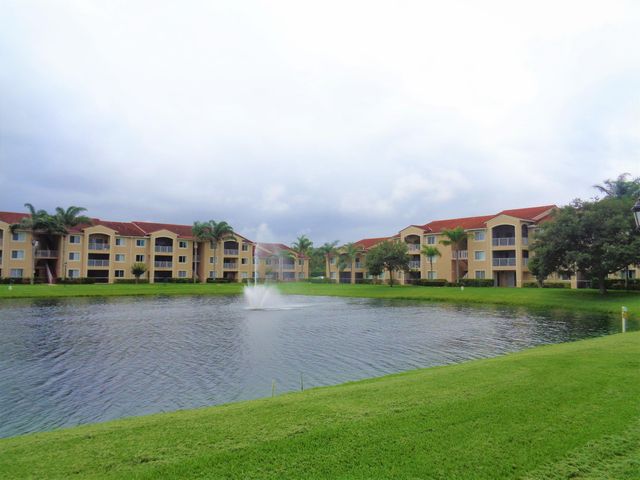 1650 N 42nd Circle 206, Vero Beach, FL 32967
