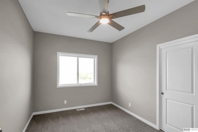 12038 S 45th Avenue, Papillion, NE 68133