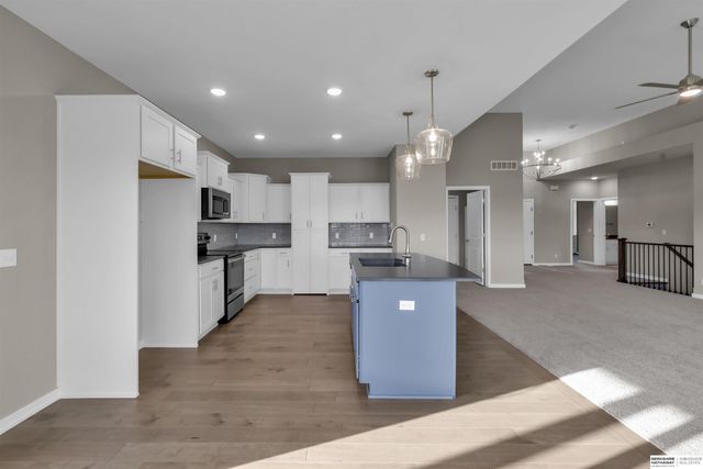 12038 S 45th Avenue, Papillion, NE 68133