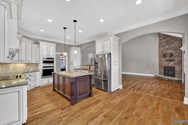 2 Knotting Hill Drive, Fayetteville, TN 37334