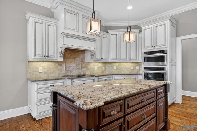 2 Knotting Hill Drive, Fayetteville, TN 37334