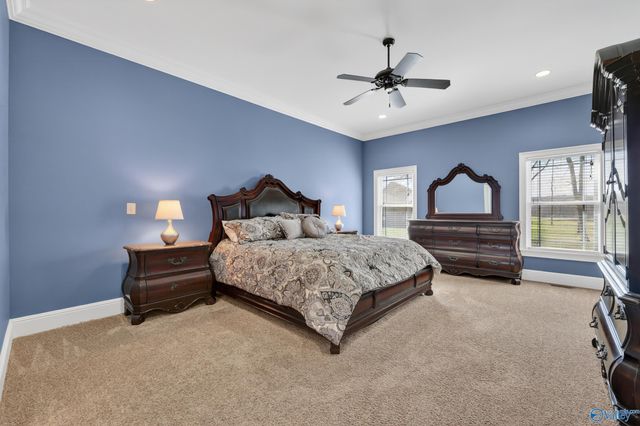 2 Knotting Hill Drive, Fayetteville, TN 37334