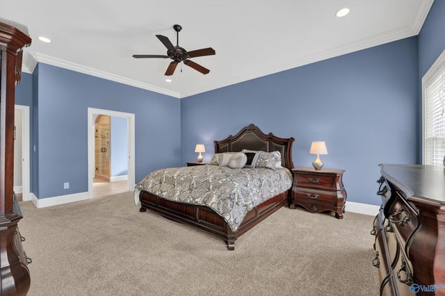 2 Knotting Hill Drive, Fayetteville, TN 37334