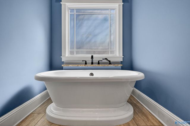 2 Knotting Hill Drive, Fayetteville, TN 37334