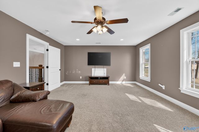 2 Knotting Hill Drive, Fayetteville, TN 37334