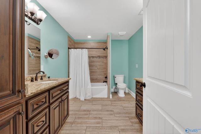 2 Knotting Hill Drive, Fayetteville, TN 37334