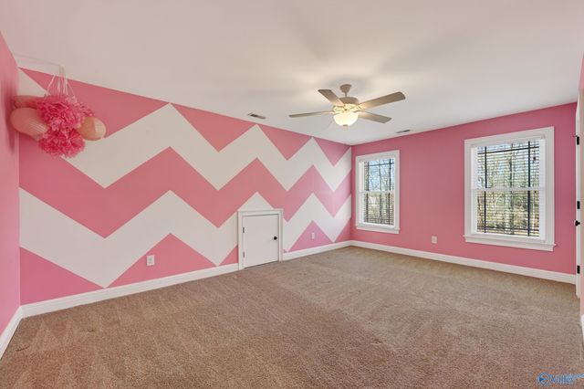 2 Knotting Hill Drive, Fayetteville, TN 37334