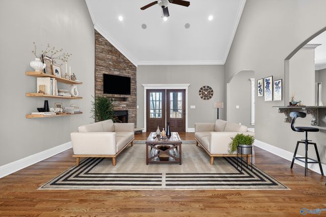 2 Knotting Hill Drive, Fayetteville, TN 37334