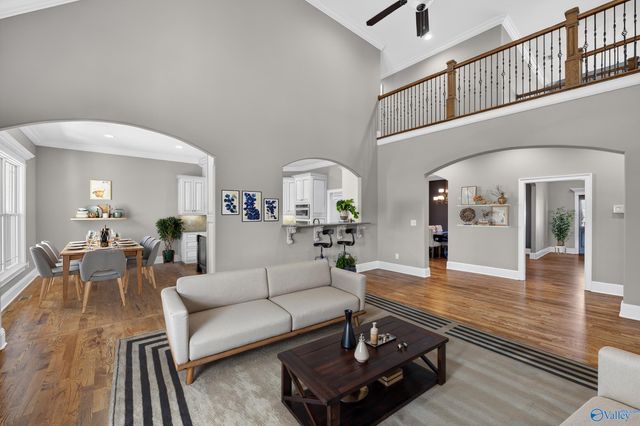 2 Knotting Hill Drive, Fayetteville, TN 37334