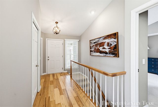 16917 Landing Lane, Spring Lake, MI 49456