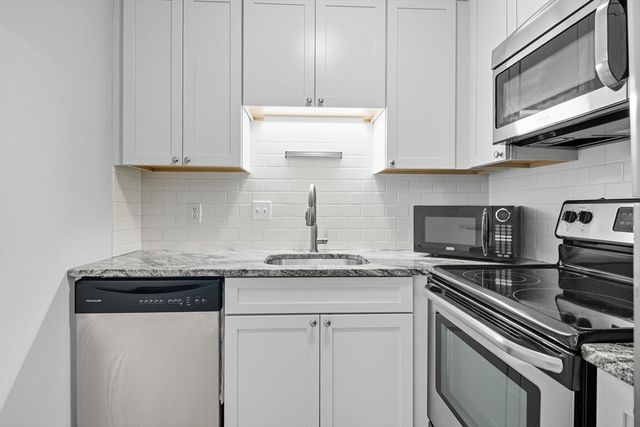 808 Willard St F11, Quincy, MA 02169
