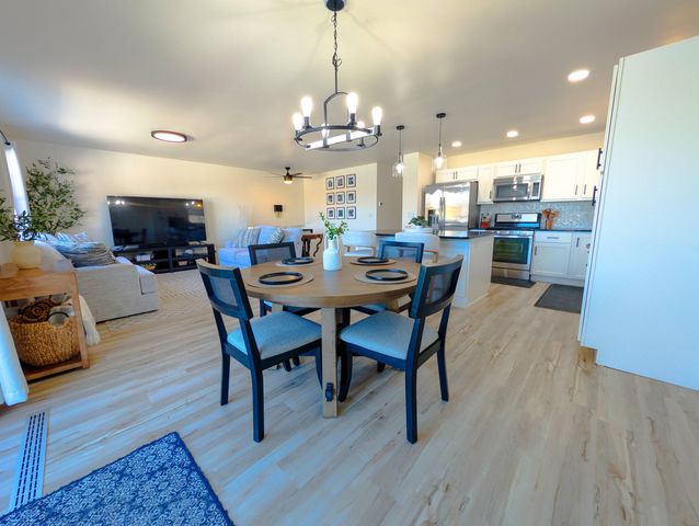 1065 Shoreline Road, Crown Point, IN 46307