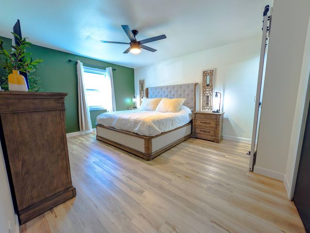 1065 Shoreline Road, Crown Point, IN 46307