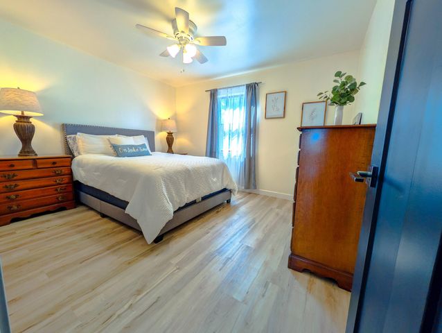 1065 Shoreline Road, Crown Point, IN 46307