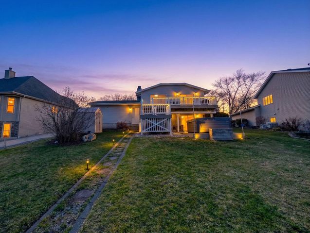 1065 Shoreline Road, Crown Point, IN 46307