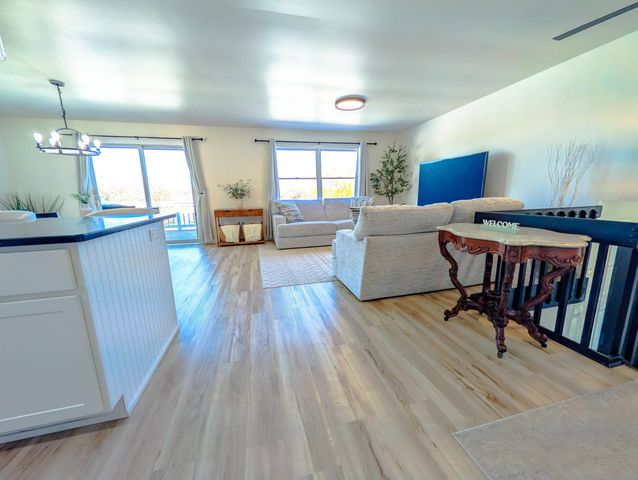 1065 Shoreline Road, Crown Point, IN 46307