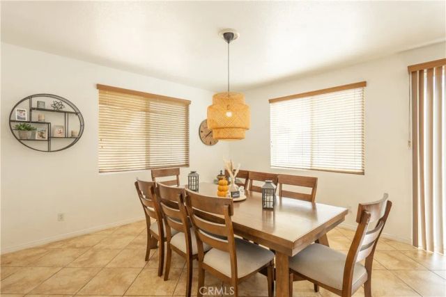 13295 Hollister, Hesperia, CA 92344