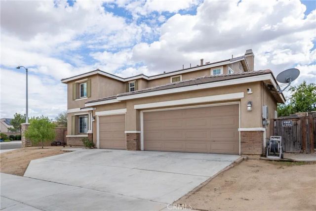 13295 Hollister, Hesperia, CA 92344