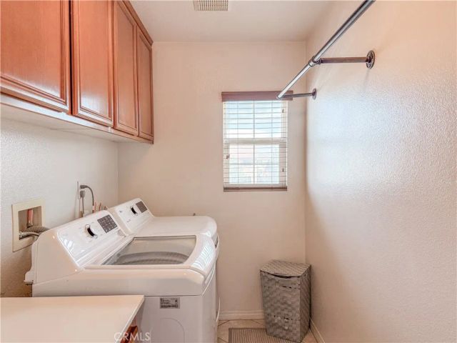 13295 Hollister, Hesperia, CA 92344