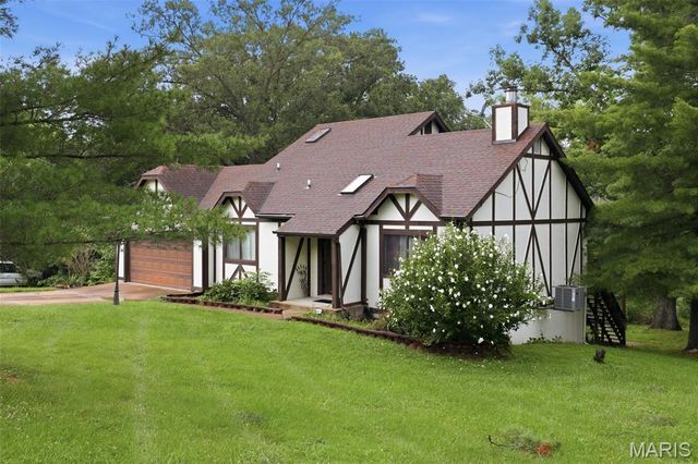 1891 Deer Run Trail, Pacific, MO 63069