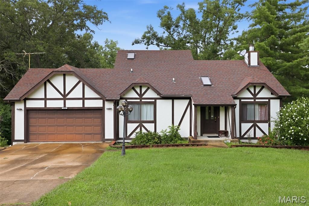 1891 Deer Run Trail, Pacific, MO 63069