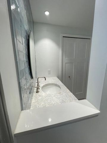 1433 Catalina Drive, Ann Arbor, MI 48103