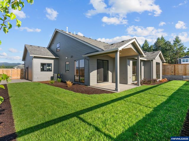 652 NW Cascade Mountain Dr, Dallas, OR 97338